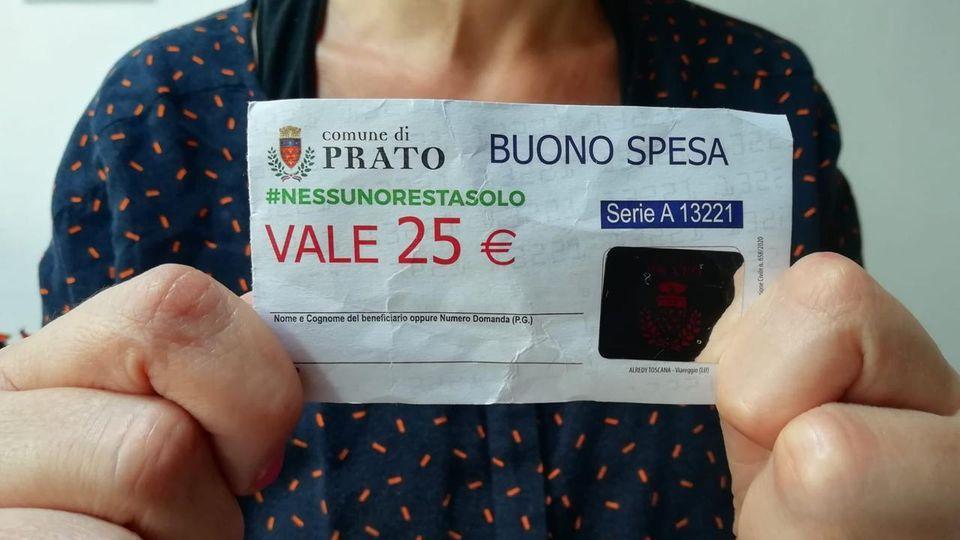 Il vecchio tagliando dei buoni spesa del Comune di Prato