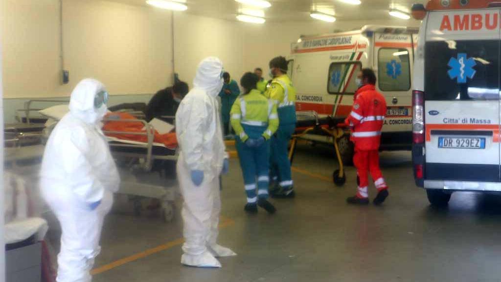 Covid, altri due decessi e 35 nuovi contagiati