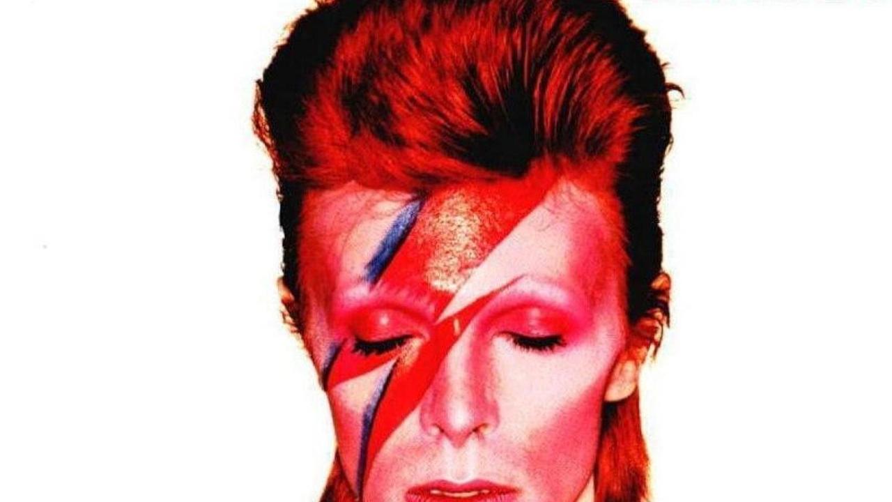 Cinque anni fa la morte di David Bowie L’addio con il testamento di “Black Star”