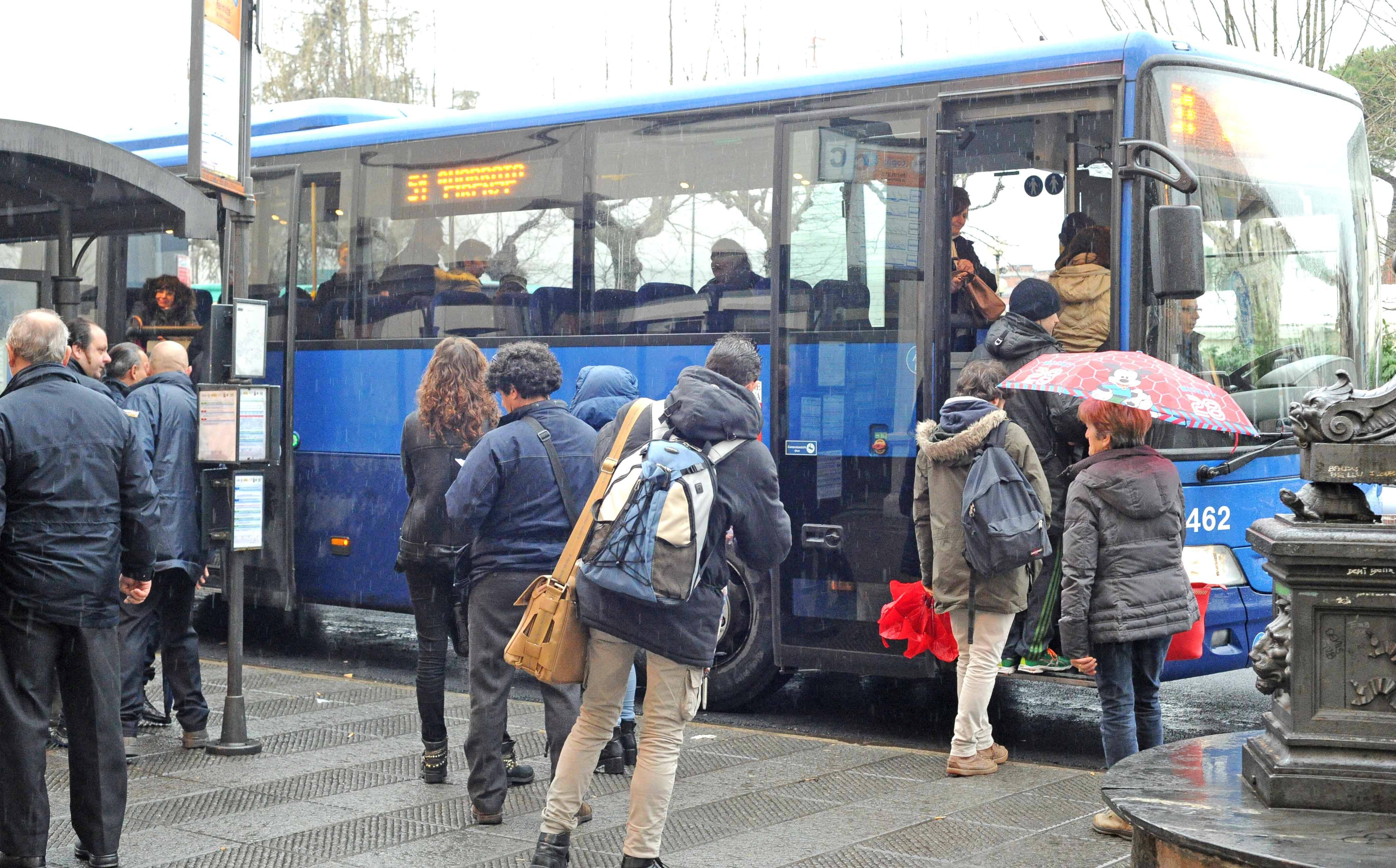 Centoventi corse aggiuntive di Copit e BluBus a Pistoia per gli studenti 