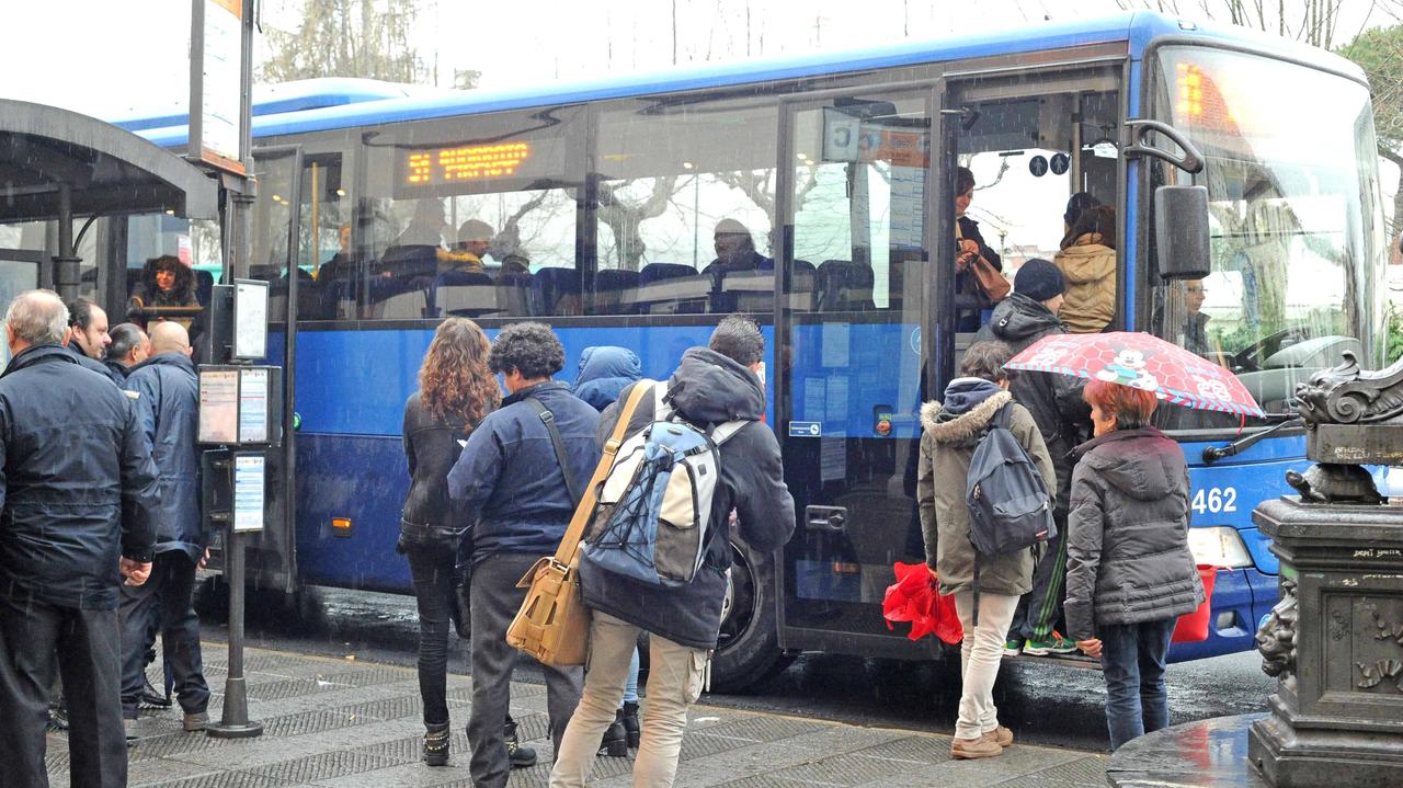 Centoventi corse aggiuntive di Copit e BluBus a Pistoia per gli studenti