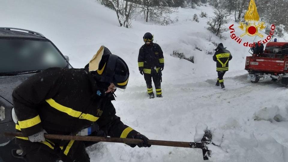L'intervento dei vigili del fuoco a Cavarzano