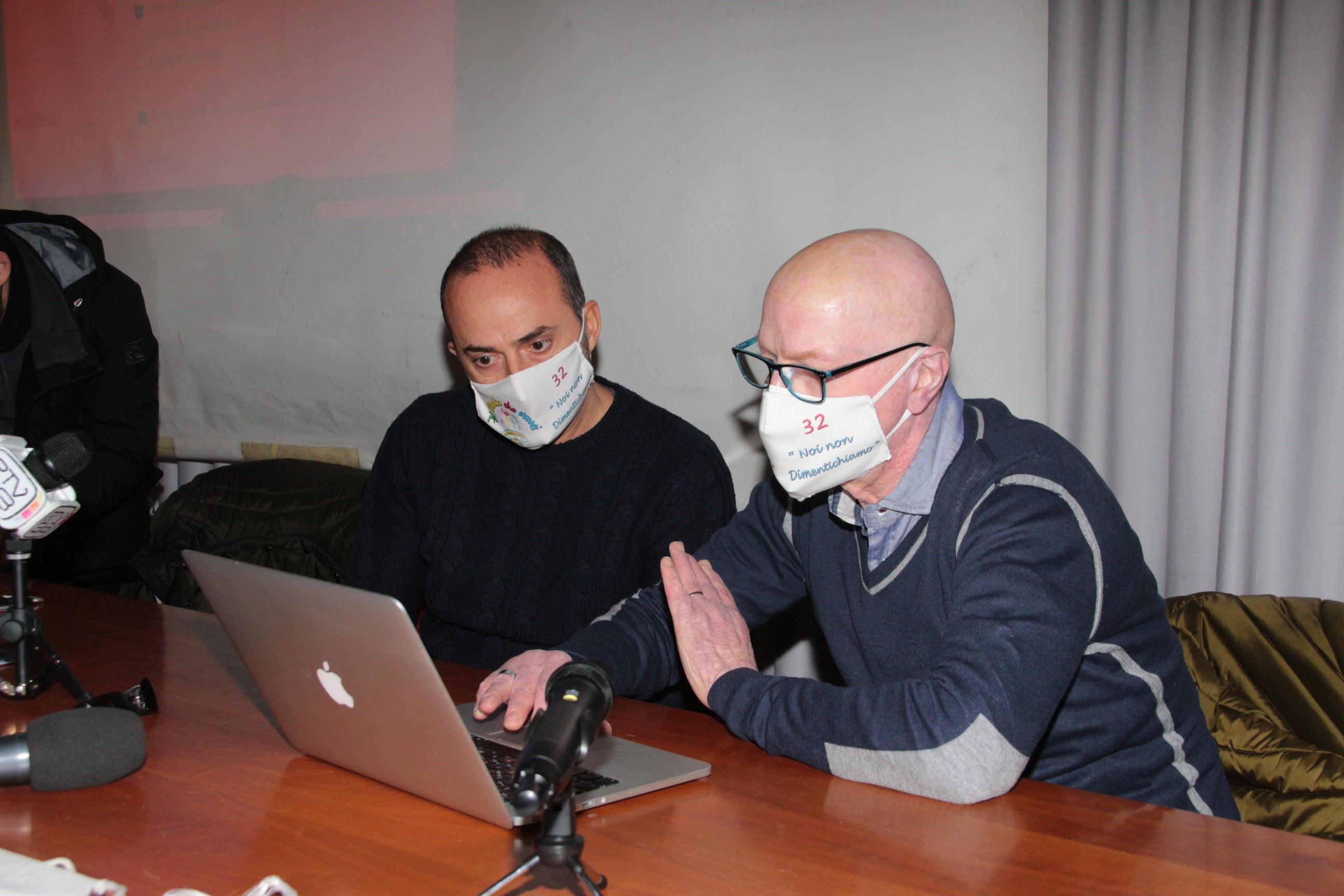 Marco Piagentini (a destra) nella conferenza stampa di ieri (foto Ciurca)