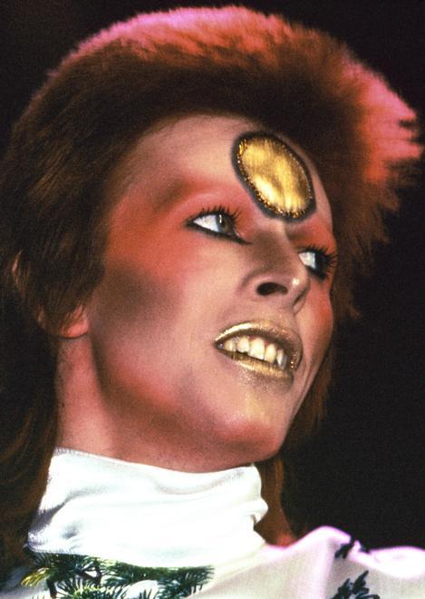 Per sempre Bowie, spettacoli e dischi ricordano il rocker che cadde sulla Terra 