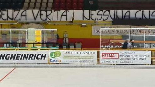 La rabbia di Viareggio Striscioni e “urla” social «Giudici, vergogna!»