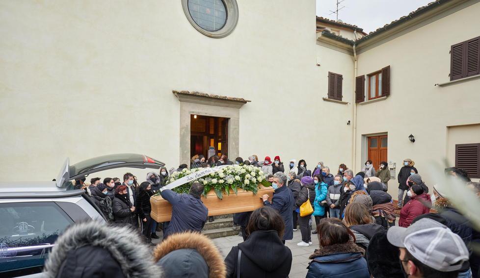 La tragedia della Fi-Pi-Li Commozione a Spicchio per l’addio a Alessandro 