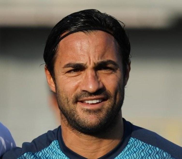 Stefanelli e Laurenti partono dalla panchina