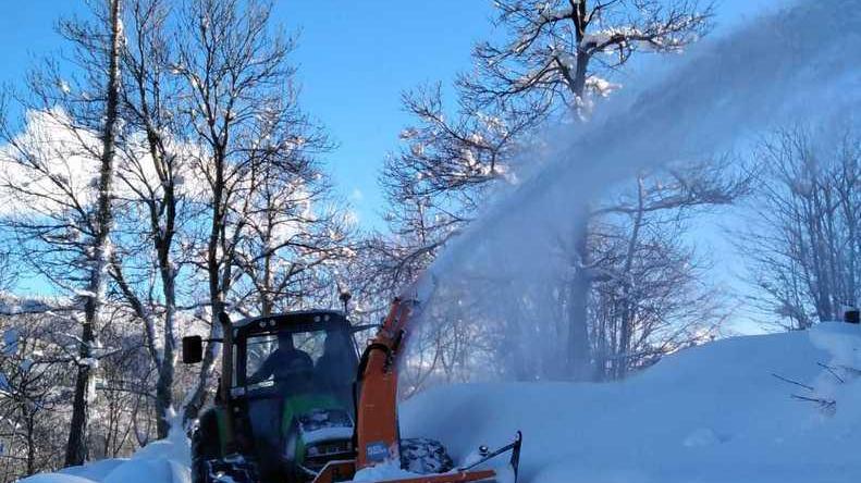 Appennino sotto la neve. Da Serramazzoni alla Garfagnana per liberare i borghi isolati