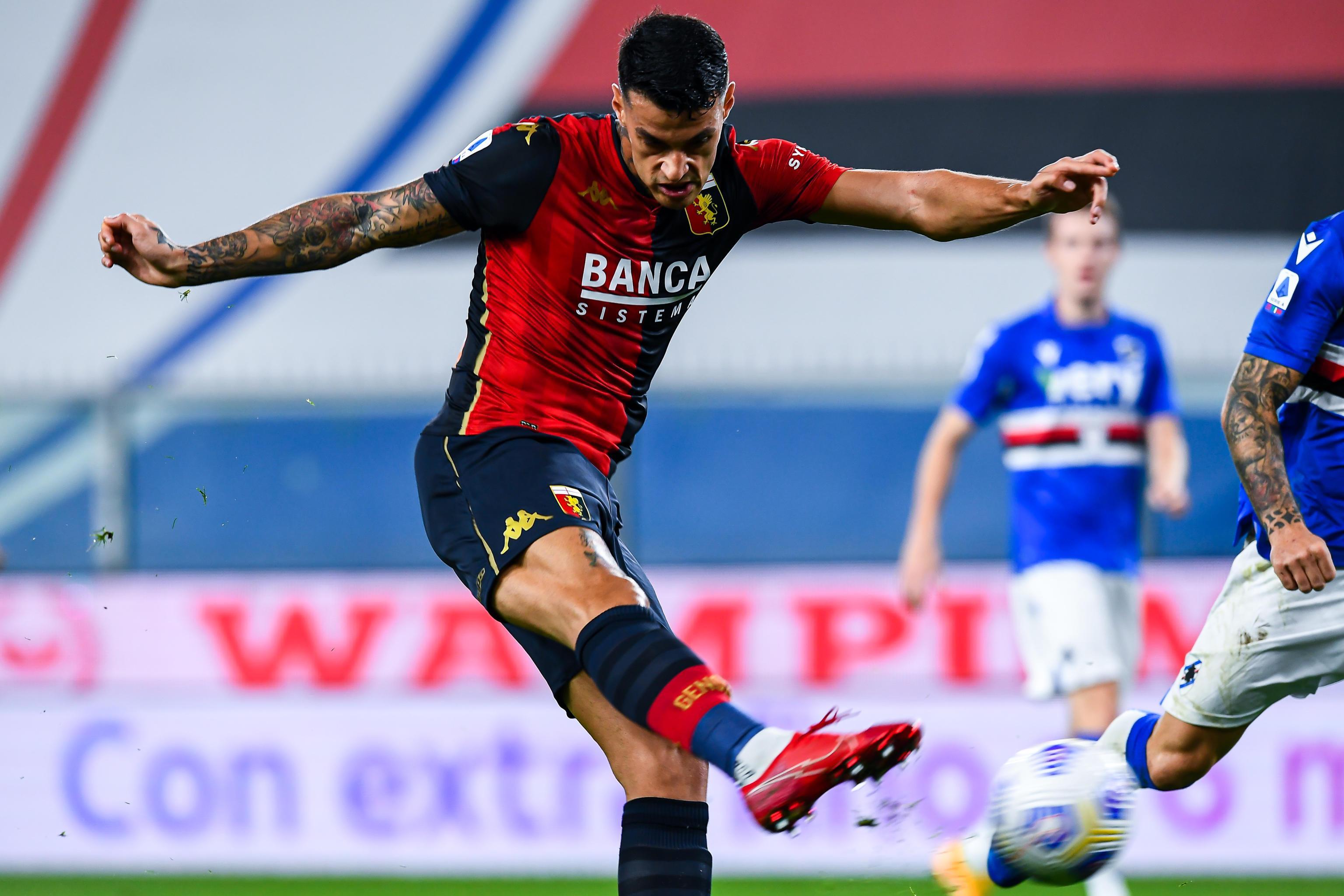 L’attaccante del Genoa Gianluca Scamacca