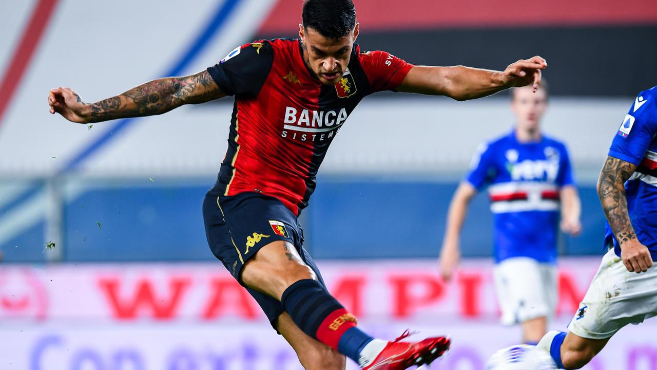 L’attaccante del Genoa Gianluca Scamacca