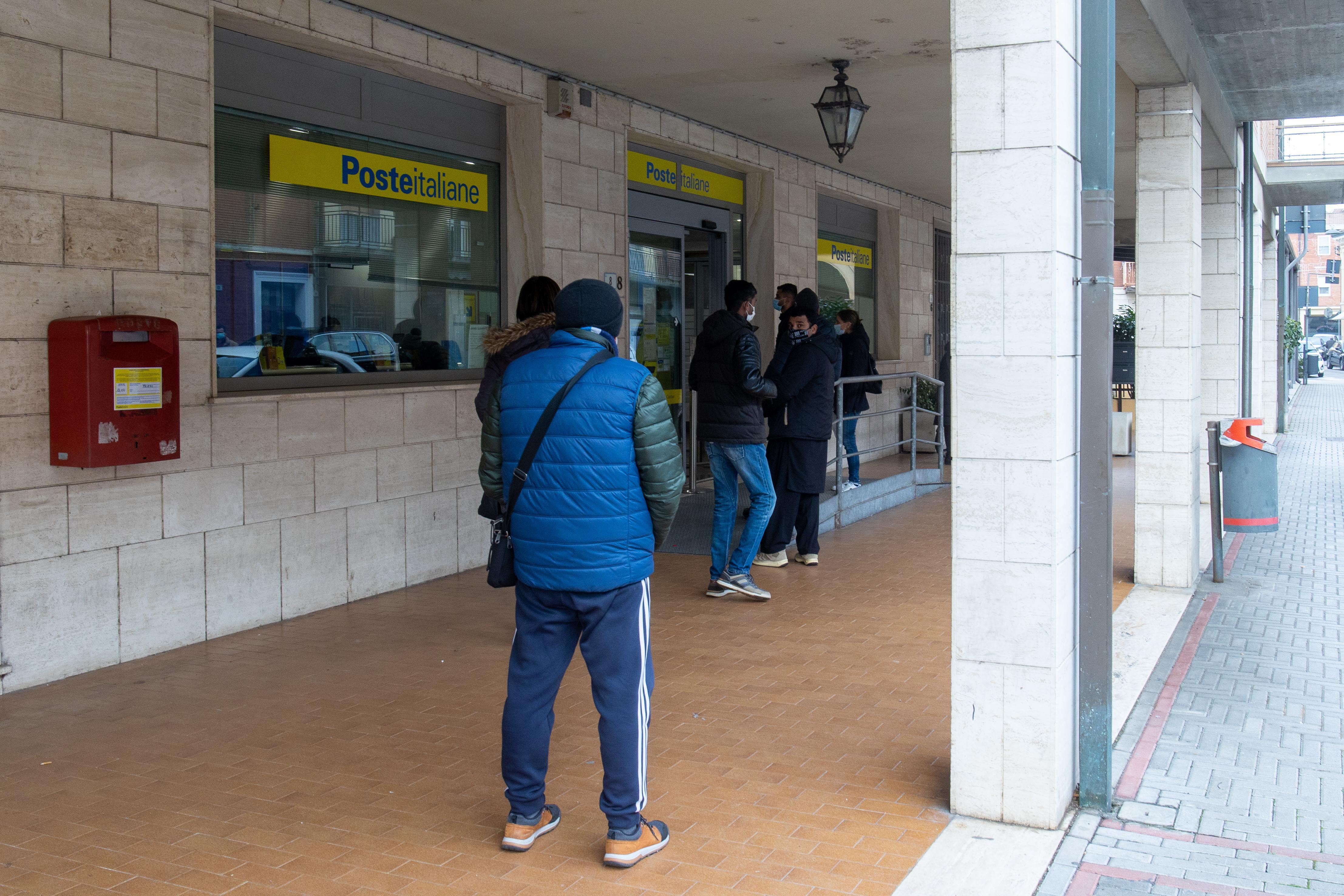 Poste, nel Ferrarese le riaperture ridotte cominciano a insospettire 