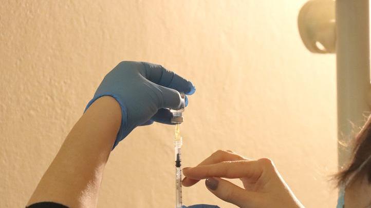 I medici di base: «Siamo a disposizione, però prima vaccinateci»