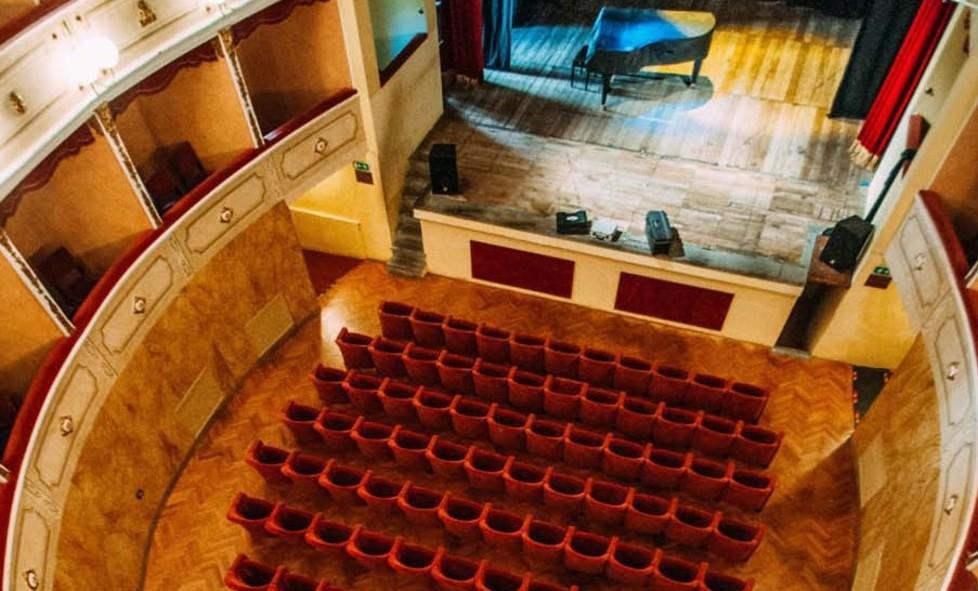Chille de la Balanza lanciano la “Resilienza civile del teatro”