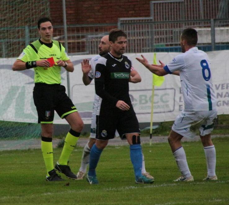 Forte e Seravezza, animi opposti in vista del derby 