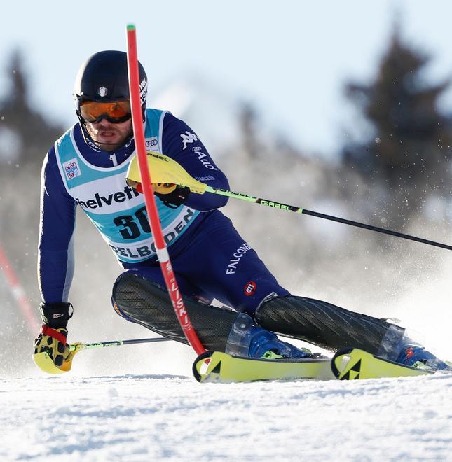 Razzoli fuori ad Adelboden, vince l’austriaco Schwarz 