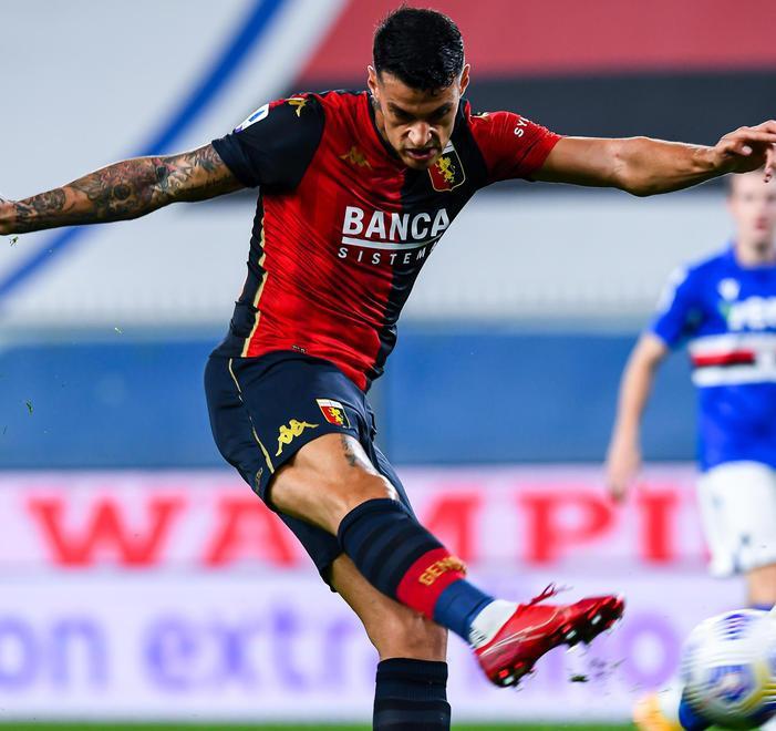 La Juve su Scamacca, la Viola pensa a Gomez 