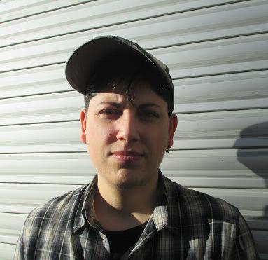 Stellan Veloce canta le scene di “Deinas”