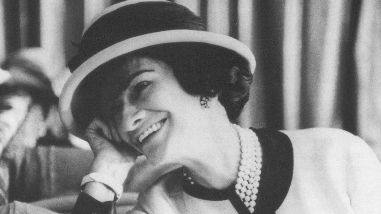 Coco Chanel, biografia di un mito 