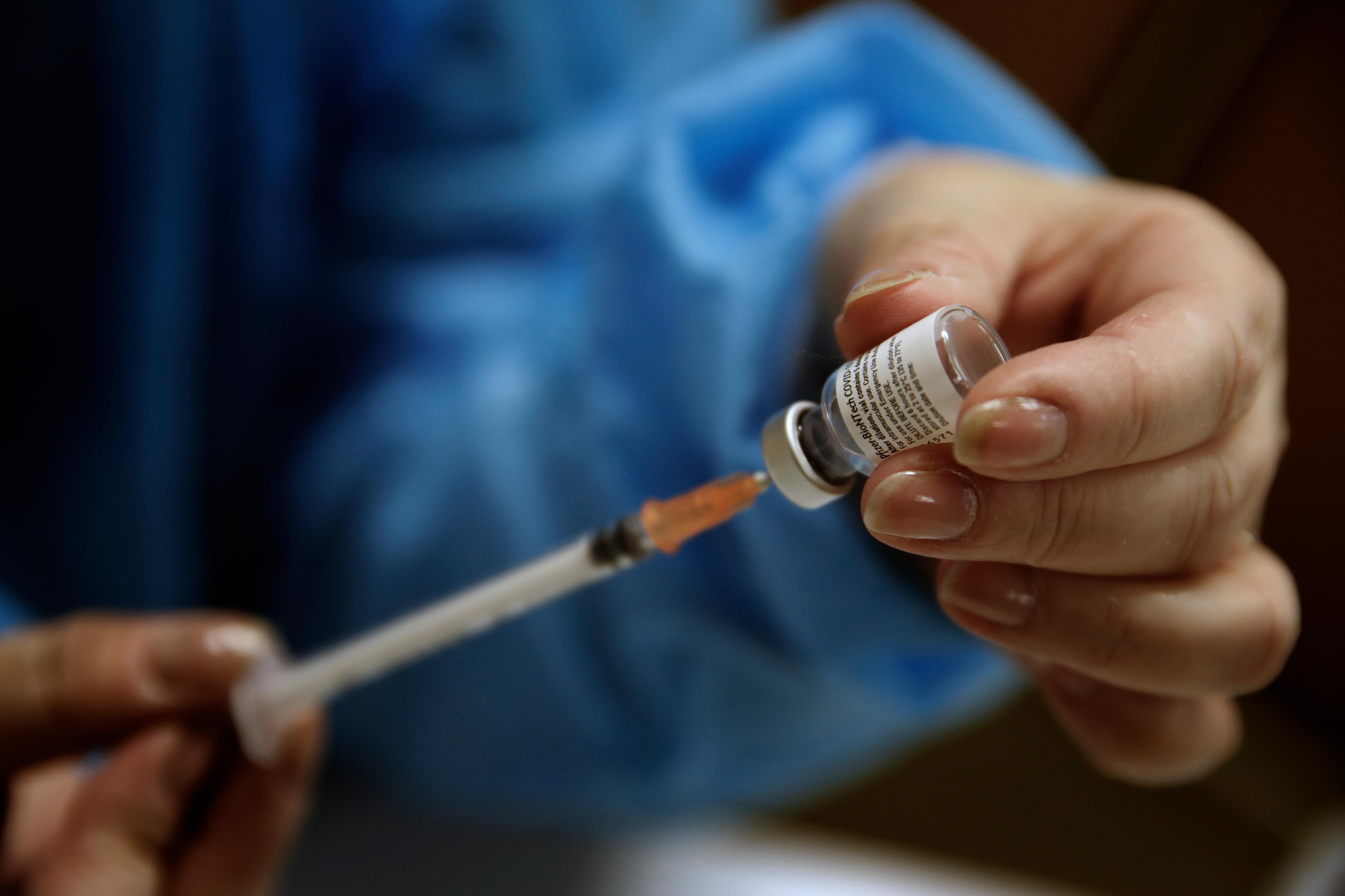 Vaccino in Toscana: in arrivo 28mila dosi. Un piano per fare i richiami 