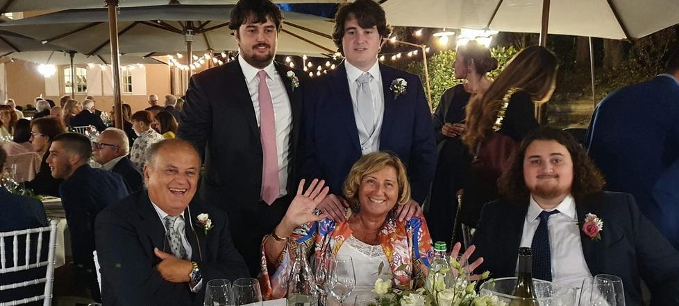 Simonetta Starnini con il marito e i tre figli