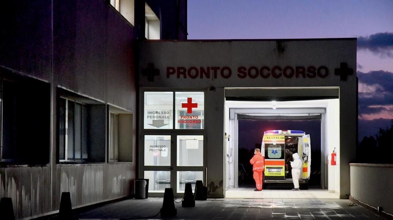 Covid, 468 dosi di vaccino all'ospedale di Oristano