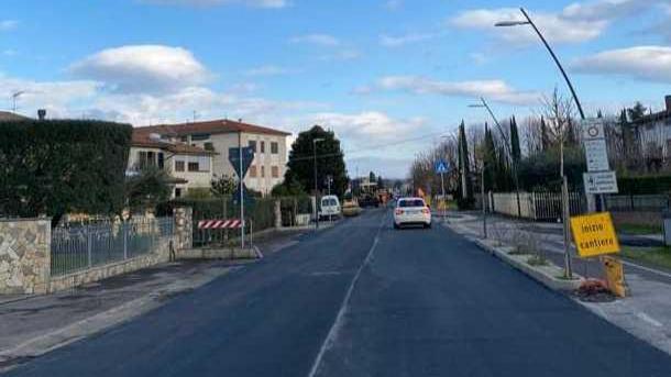 Via Romana steso il “tappeto” di asfalto