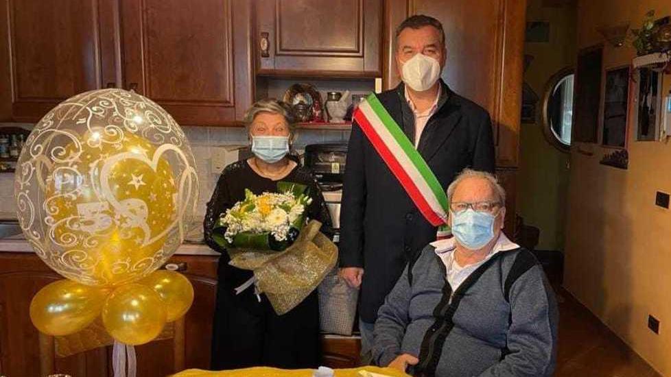 Nozze d’oro con visita a casa del sindaco