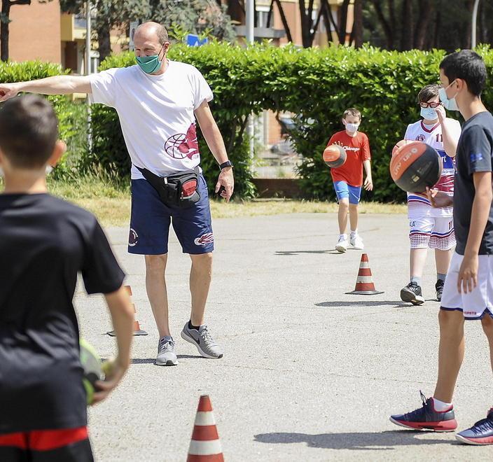 Us Livorno intanto sfida il freddo «Fa bene ai ragazzi allenarsi» 