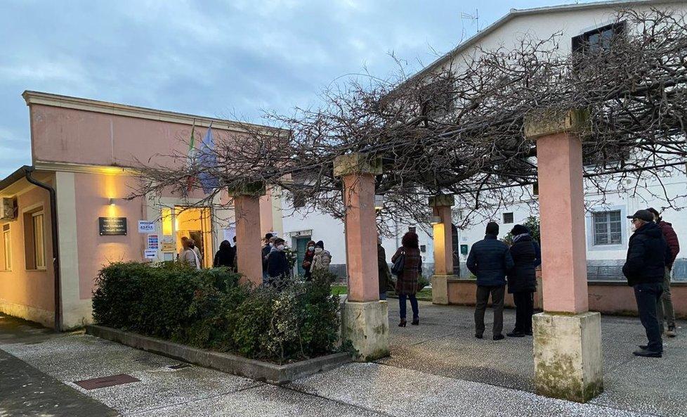 Asbuc, tutti e cinque i seggi alla lista “Salviamo il monte” 