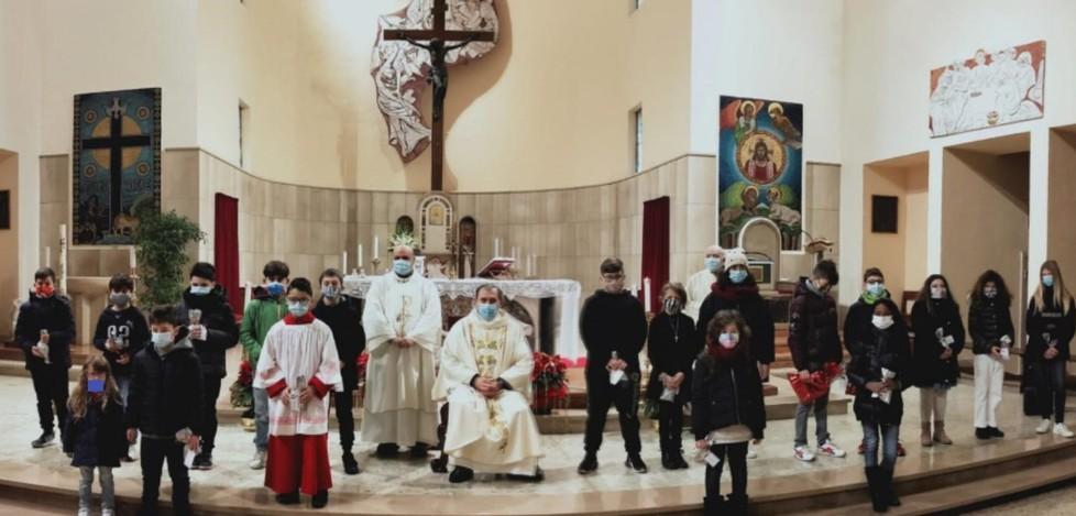 Gara dei presepi, applausi per la premiazione dei bambini 