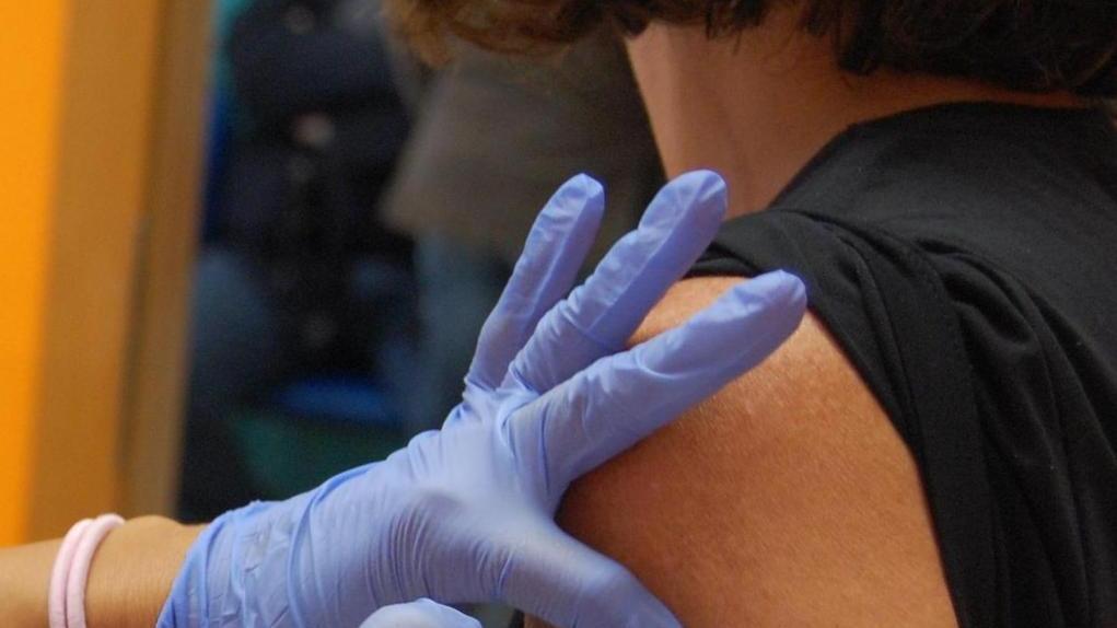 Vaccini, al via la somministrazione si parte dagli operatori sanitari