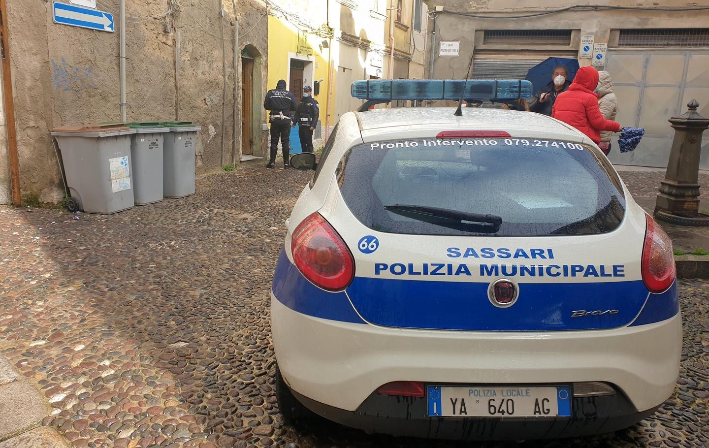 Pensionato trovato morto in casa 