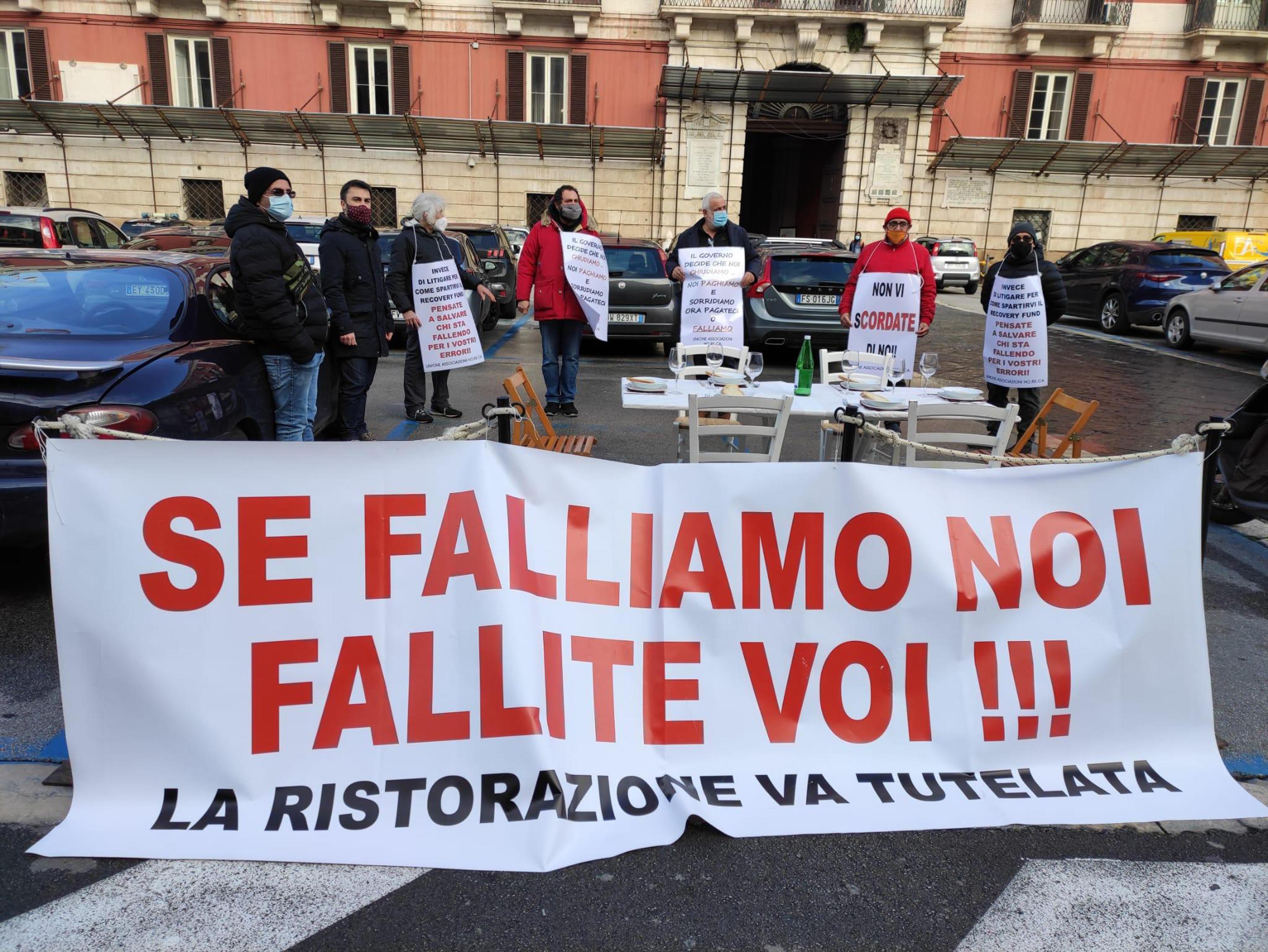Modena. Il pub anti-coprifuoco «Vogliamo lavorare e chiudiamo alle 2» 