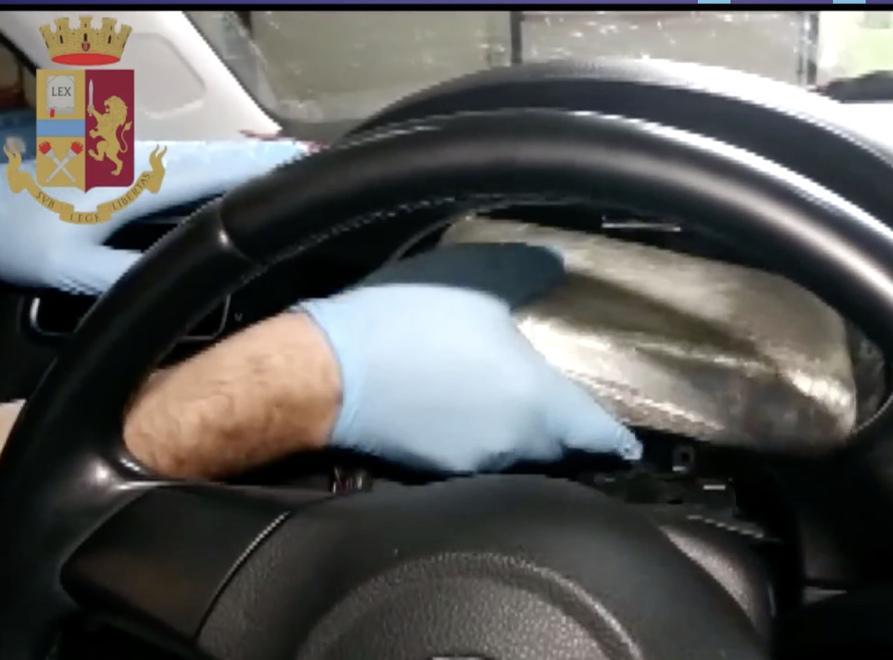Smantellata la banda che riforniva di droga Reggio Emilia e la via Emilia 