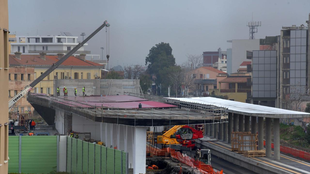 Lavori in corso per la nuova stazione ferroviaria di Olbia