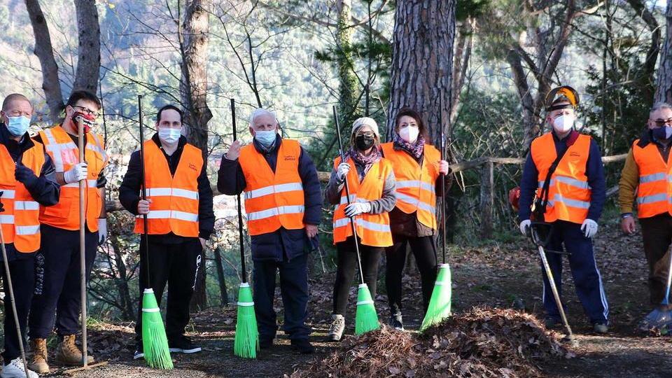 Tre giorni di pulizia sul Monte di Pasta con l’Uisp Grande Età