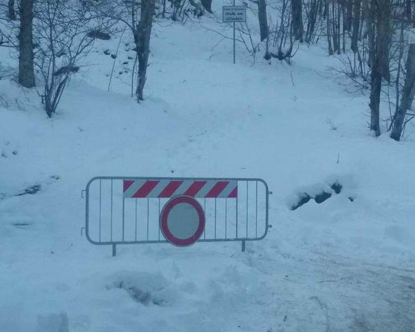 Famiglia con tre figlie bloccata dalla neve «Senza soccorsi per una settimana» 