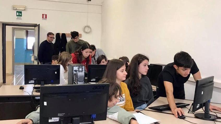 Spazi ampi e tecnologia Istituto Zuccarelli pronto ad accogliere nuovi iscritti