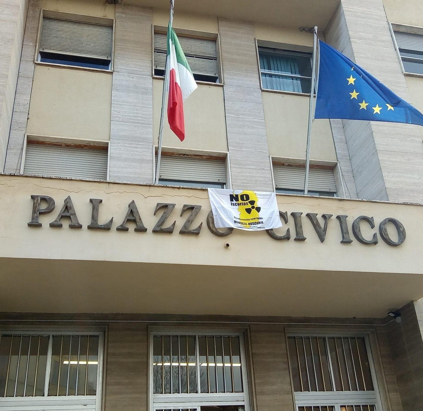 Il comitato No Scorie in municipio 