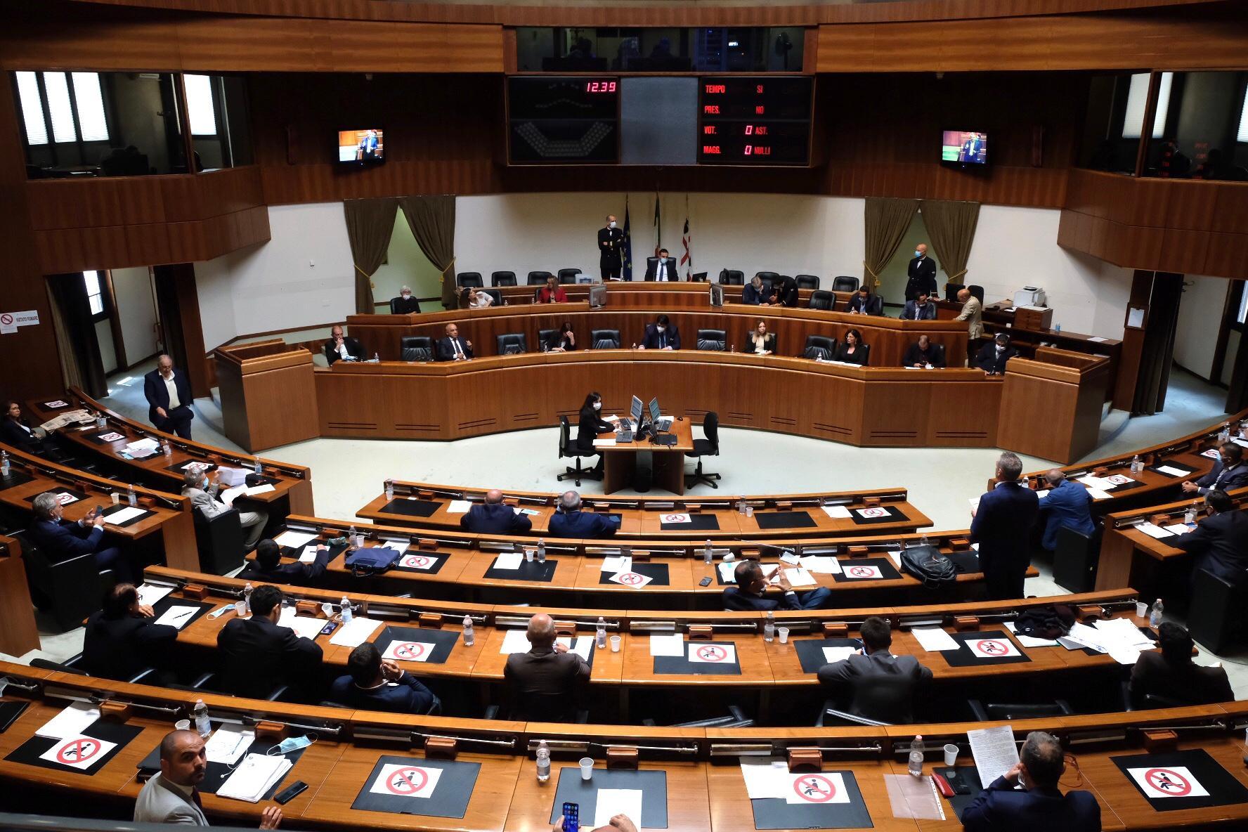 Consiglio regionale, Forza Italia perde pezzi: nasce Forza Sardegna