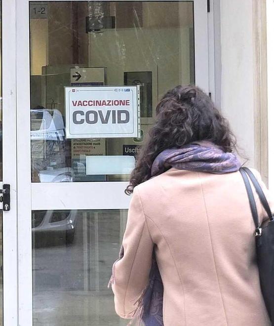 Vaccinazioni, un clic per prenotarsi e quali i moduli da compilare 