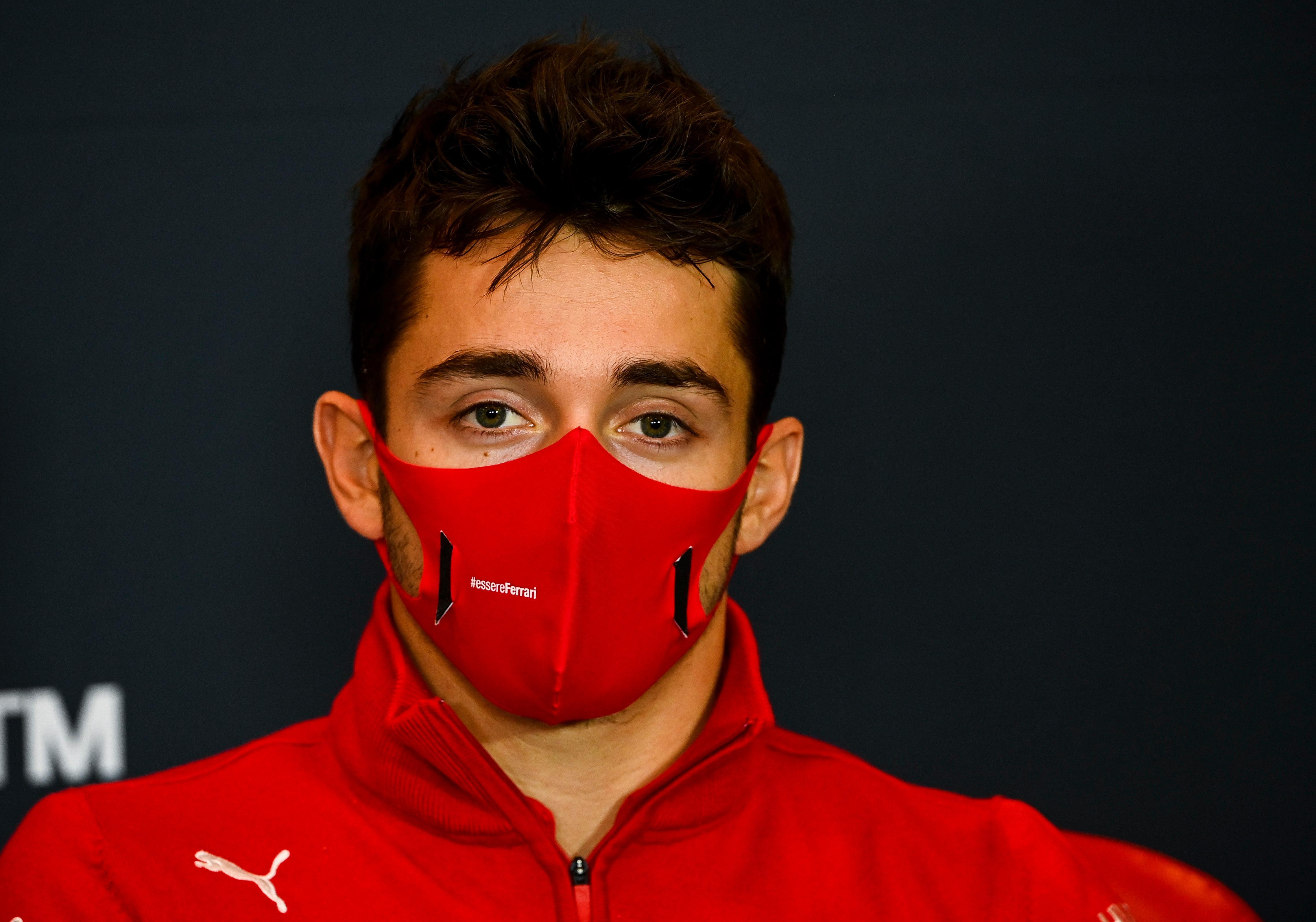 Maranello, Il pilota Ferrari Leclerc annuncia: "Sono positivo al Covid" In isolamento nella casa di Monaco 