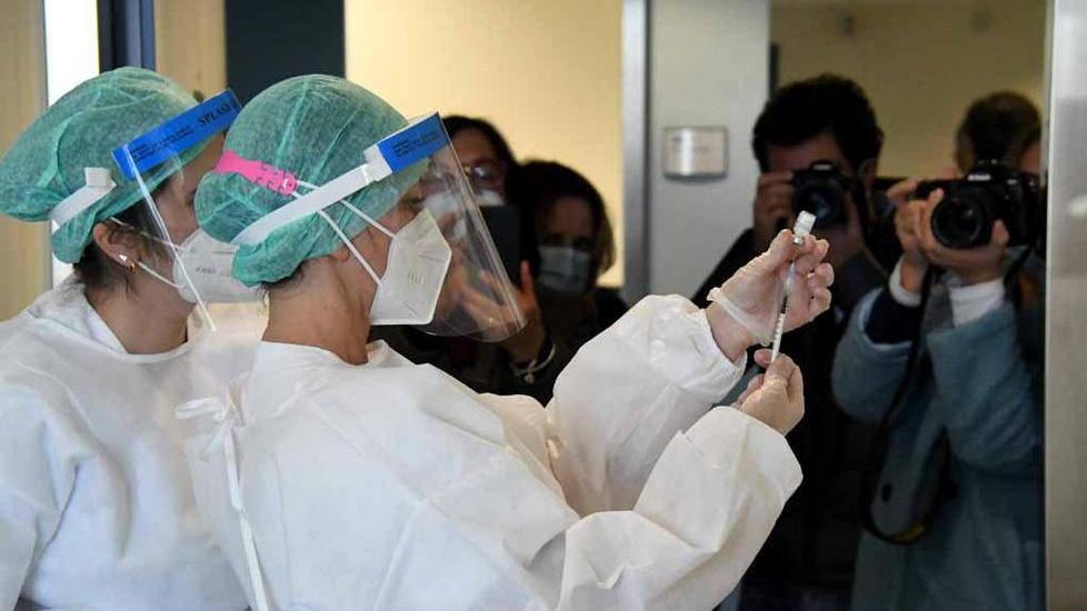Iniziano le vaccinazioni per i sanitari “territoriali”