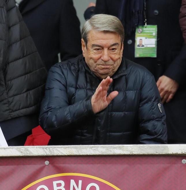La replica di Spinelli: «Navarra ha rovinato il Livorno, l’ho querelato» 