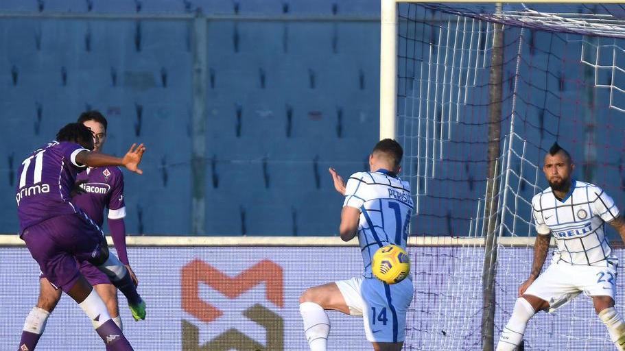 Lukaku fulmina la Fiorentina e regala il derby all’Inter