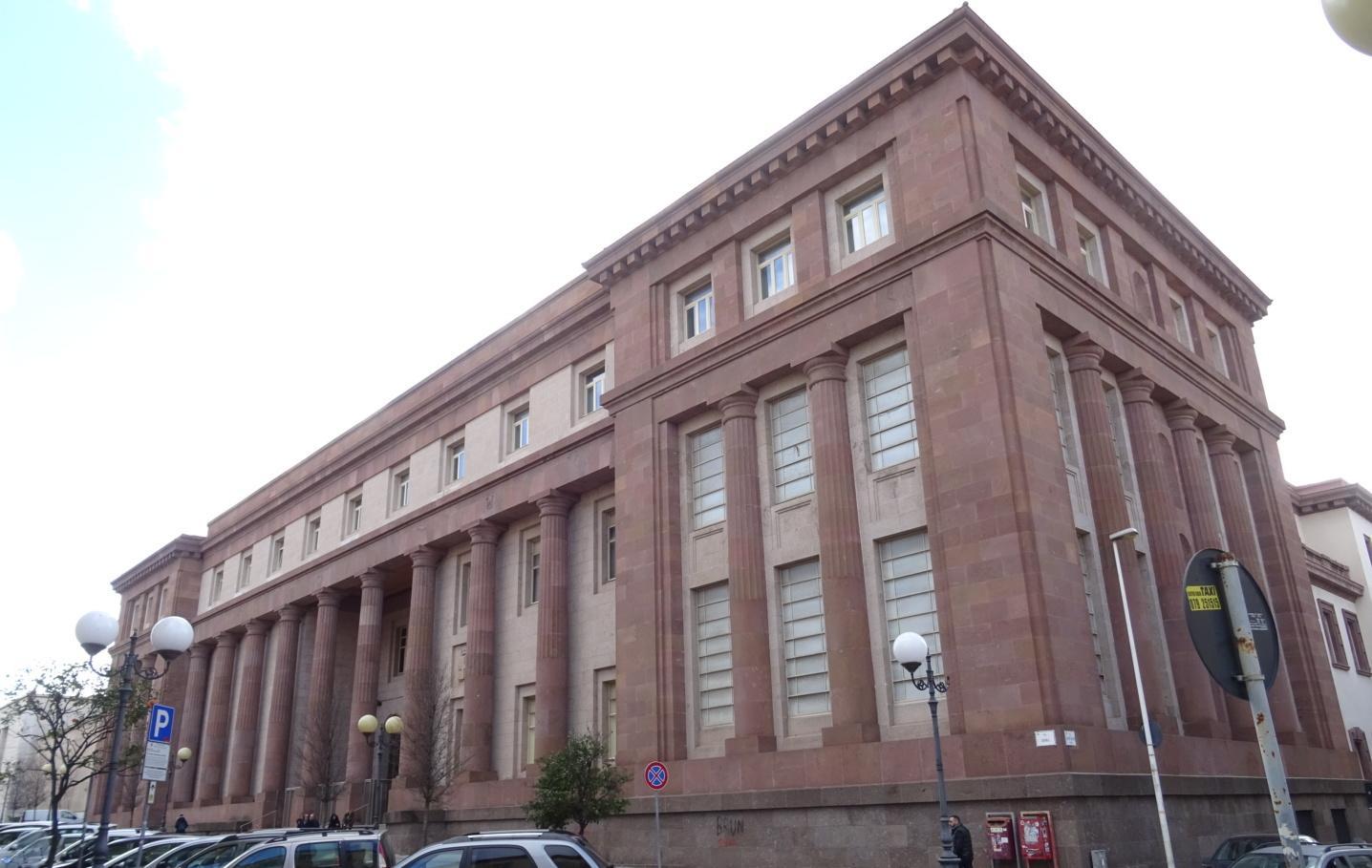 Esercizio abusivo, chieste undici assoluzioni 