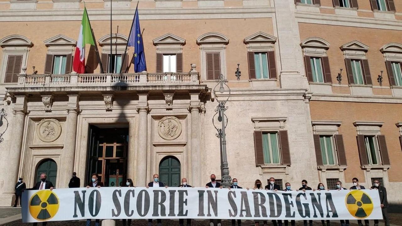 Fronte compatto dei sindaci «Niente scorie in Sardegna» 