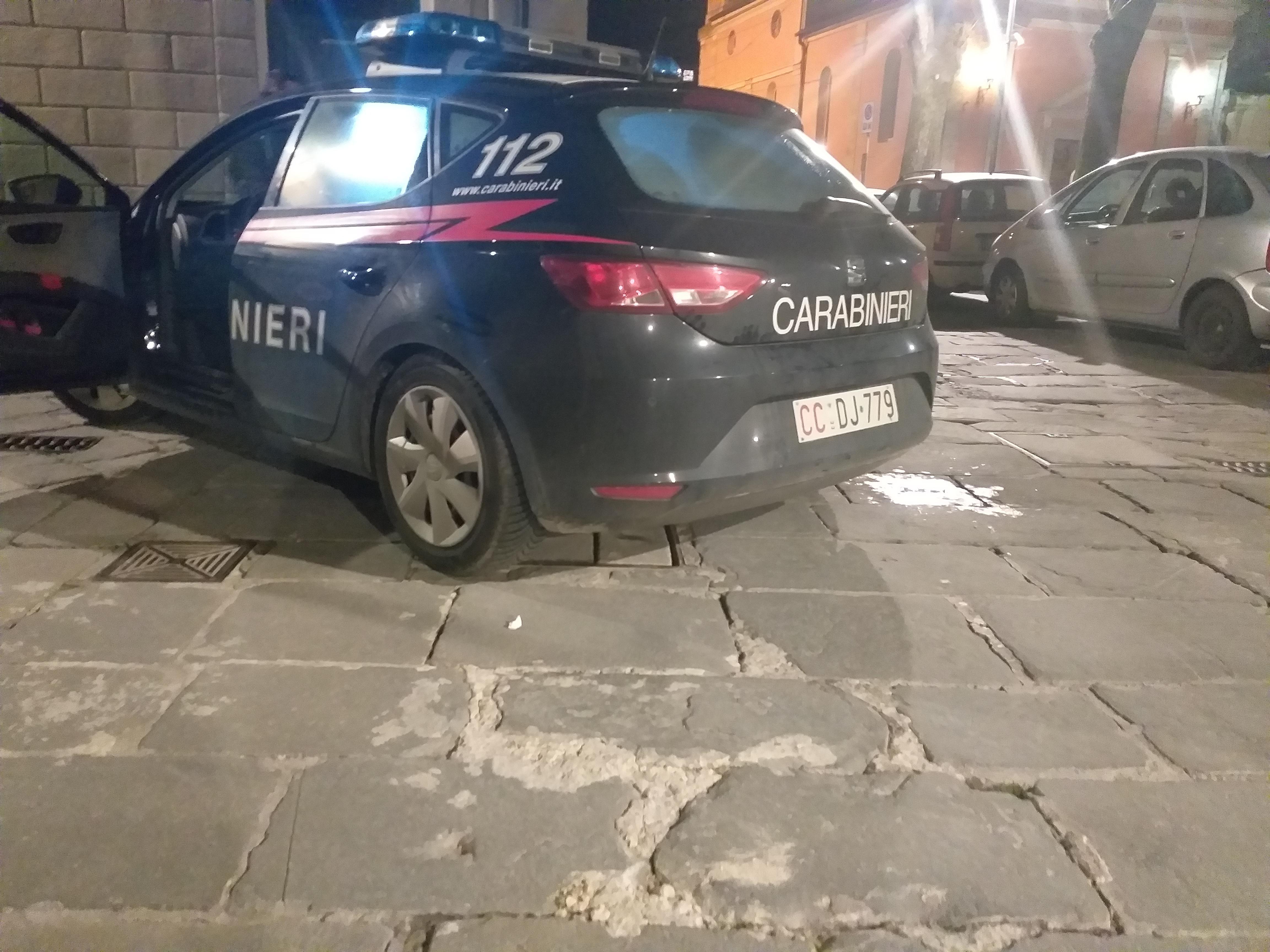 Tentano di rubare nel locale, multati per le norme anti-Covid 