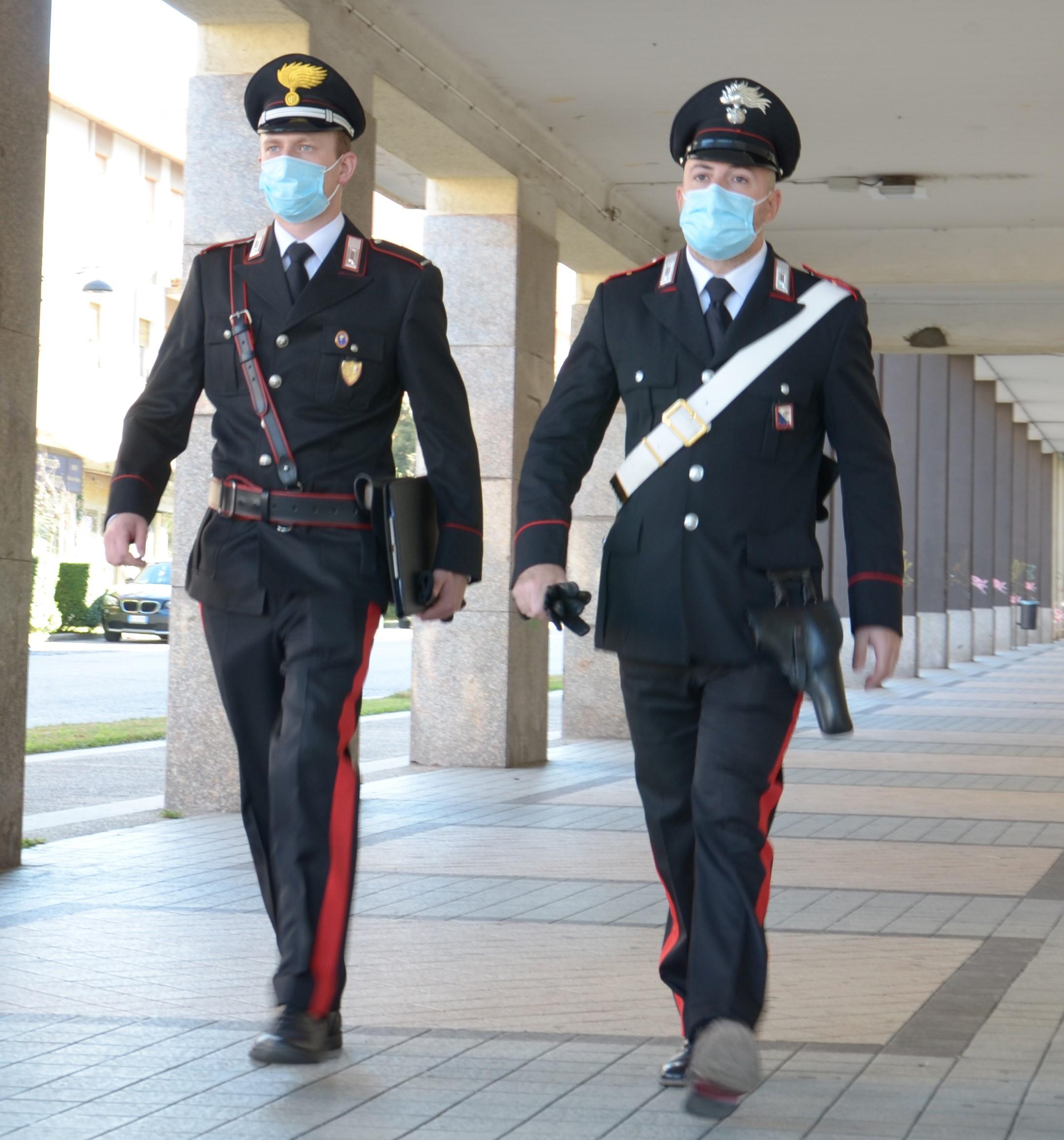Badante derubava il suo assistito: incastrata con una telecamera, è stata denunciata a Muravera 