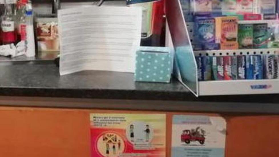 Scatole nei negozi di Castelnuovo per raccogliere fondi: «Salviamo insieme la scuola materna»